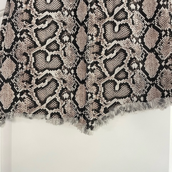 Zara Snake Print Denim Mini Skirt - XS - Picture 3 of 6
